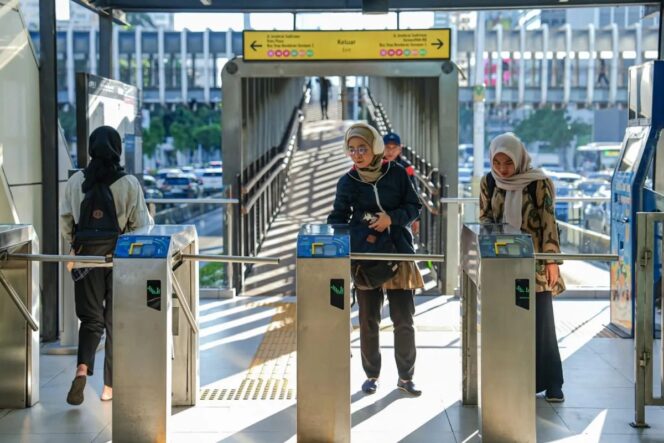 
 Besok, Naik Transjakarta Cuma Rp1, Catat Waktunya!