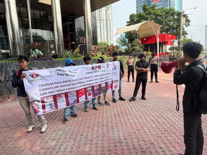 
 KMMB Demo ke KPK, Desak Tangkap H. Mukmin: Jangan Cuma Berani ke Pemain Kecil