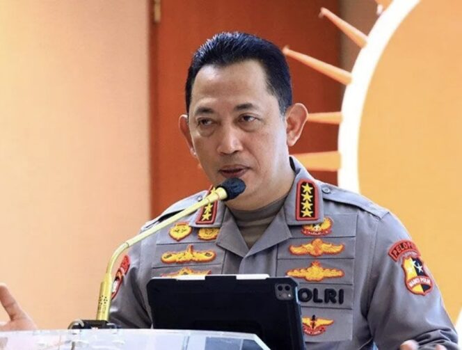 
 Pensiun dari Kapolri, Listyo Sigit Berkelakar Ingin “Gantian Demo” Jadi Aktivis Buruh