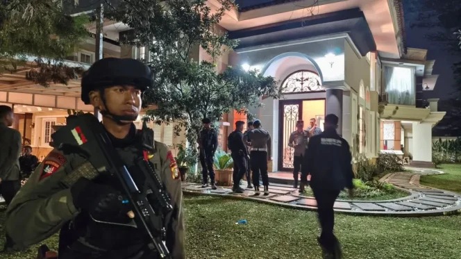 
 Jampidsus Febrie Akui Rumah di Sentul Milik Pribadi, Kortastipidkor Sita Emas 74 Kg dan Uang Ratusan Miliar