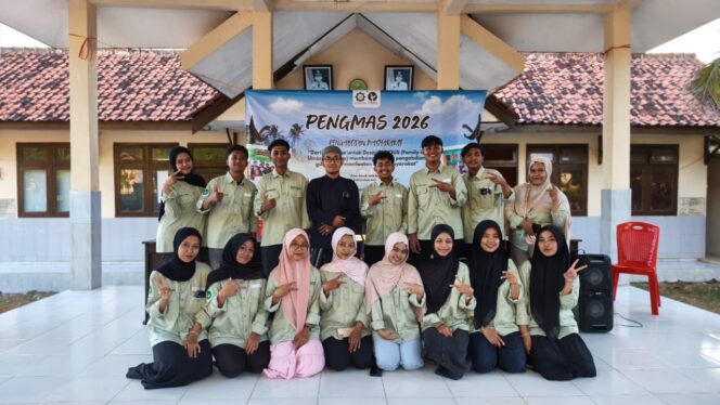 
 Dari Limbah Bambu Menjadi Peluang Usaha, Organisasi Family Of UINSA Sumenep Belajar Budidaya Topi Jerami