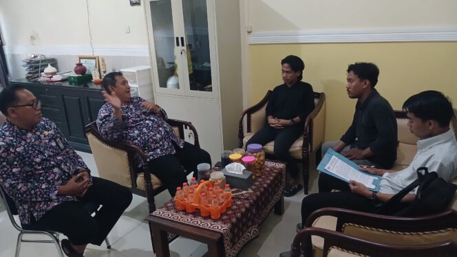 
 Gerakan Pemuda Tiga Desa Desak Pemkab Sumenep Bangun Jalan Poros Selatan Kangayan
